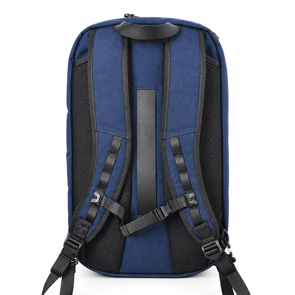 Raven Dufflepack