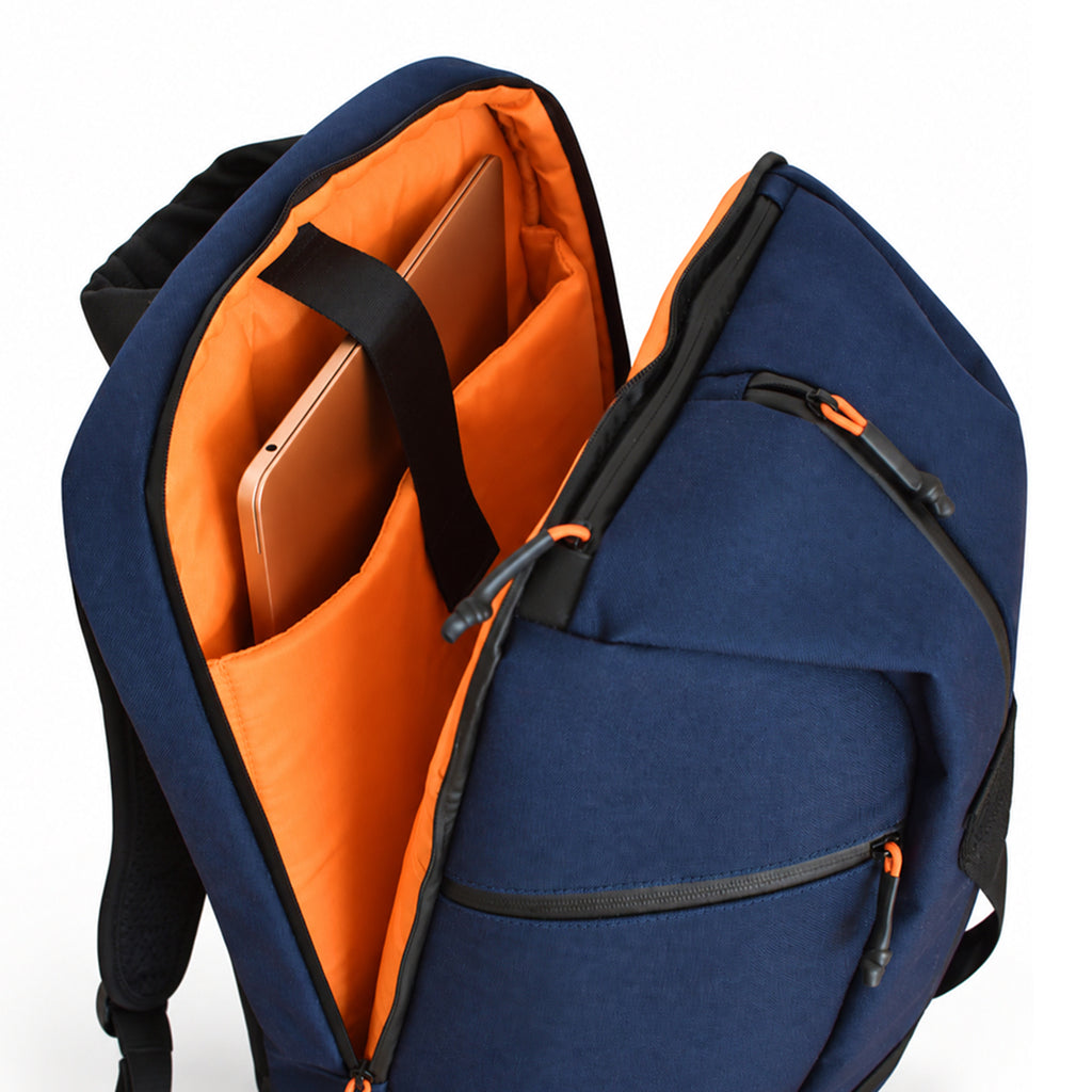 Raven Dufflepack